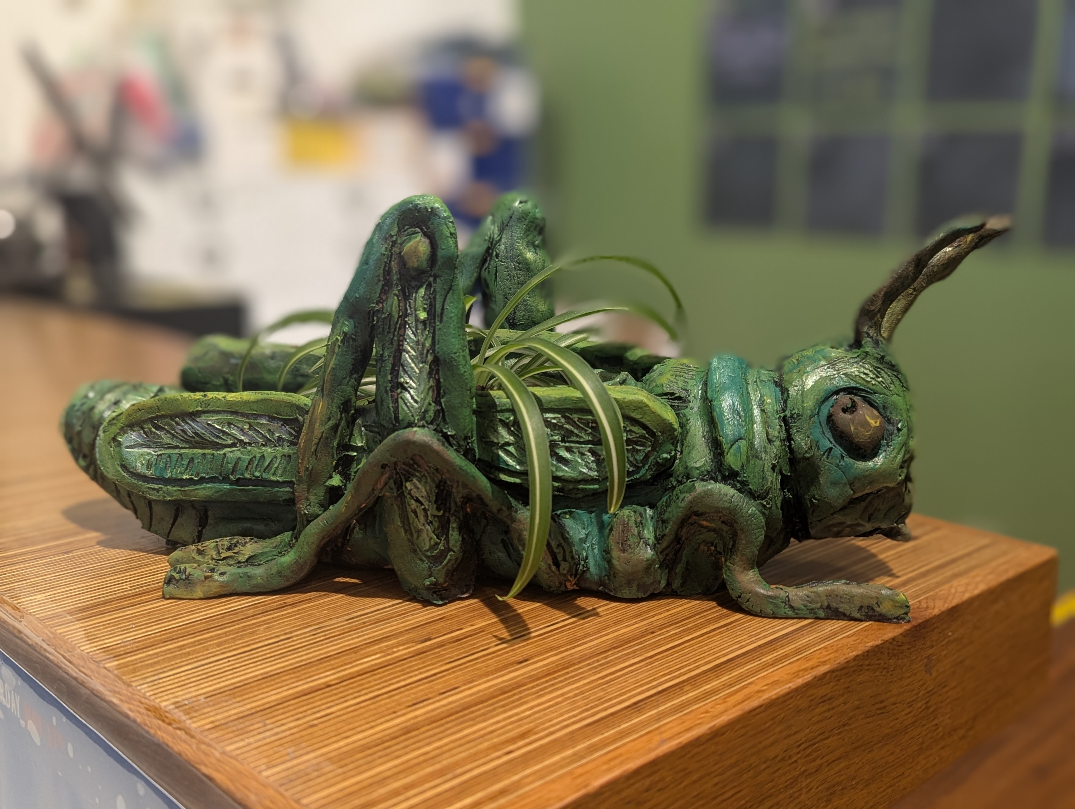 Hand-building : Storytelling and Reconnecting with the Earth